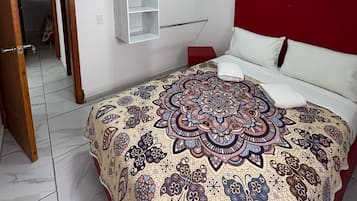 Dúplex Confort, patio, vista a la colina | 2 habitaciones, tabla de planchar con plancha y wifi gratis