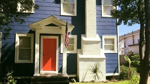 Exterior - 1BR Apartment in Historic Galveston (Galveston)