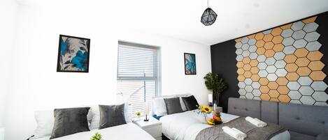 1 chambre, fer et planche à repasser, Wi-Fi gratuit, draps fournis