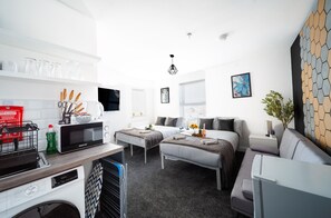 Interior - Open Mind Property - Flat with 2 Double Beds (West Sussex)