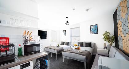Open Mind Property - Flat with 2 Double Beds