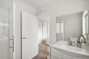 Shower - Urban Sanctuary - Johnsonville Holiday Home (Wellington)