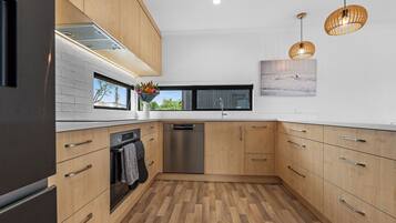 Fridge, microwave, dishwasher, toaster