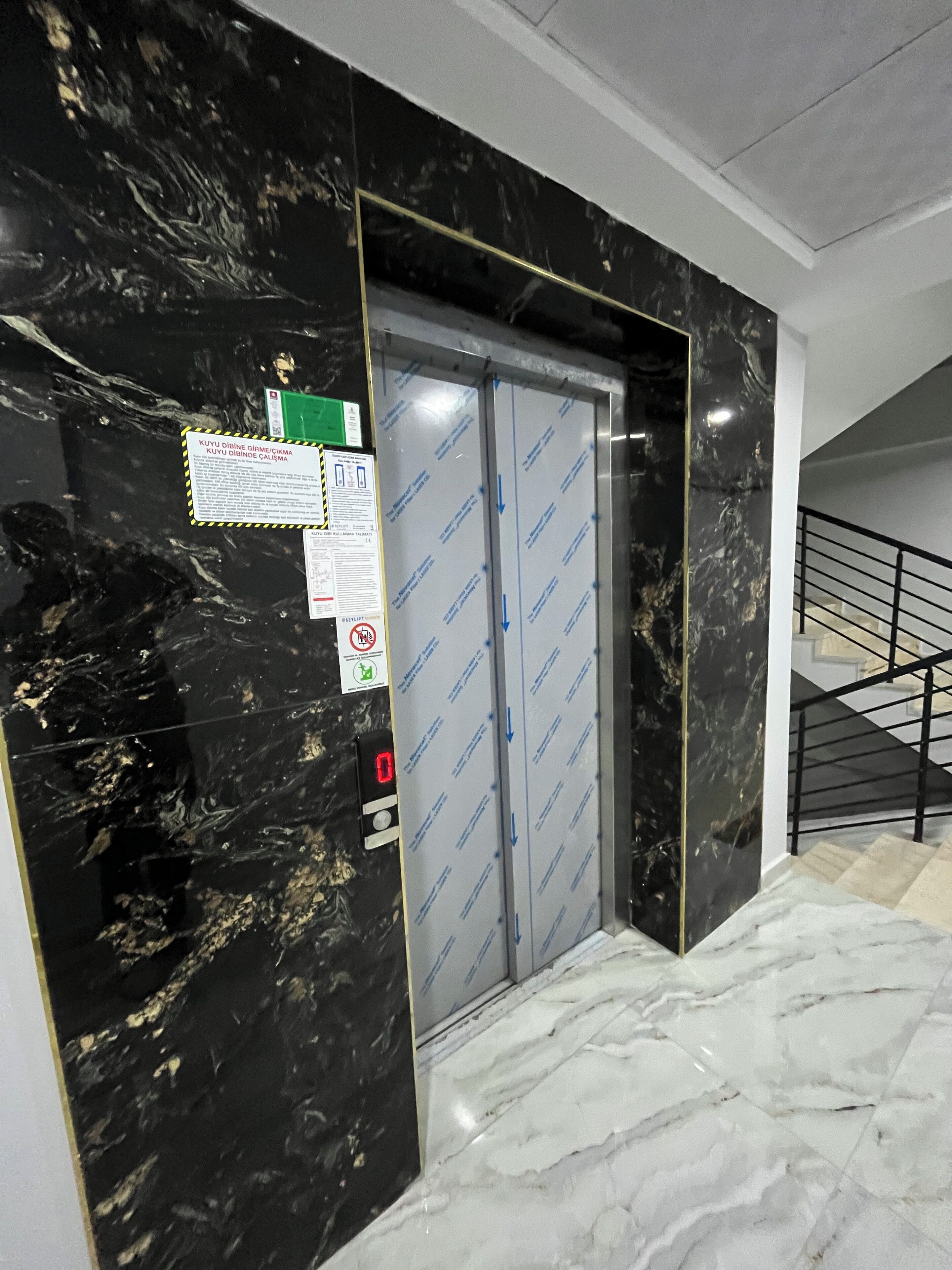 Exclusive Apartment, 1 Bedroom, Balcony, City View | 1 bedroom, Egyptian cotton sheets, premium bedding