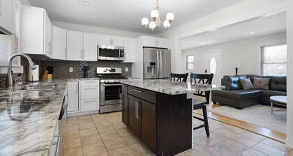 Spacious 5-bedroom house in delightful Indianapolis wit hot tub and gameroom!