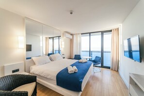 Deluxe Studio, Balcony | Premium bedding, minibar, desk, laptop workspace - Eleven Way Apartments  (Batumi)