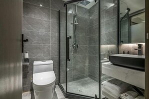 Room - IU Hotel (Chongqing Nanping Wanda Plaza Light Rail Station) (Chongqing)