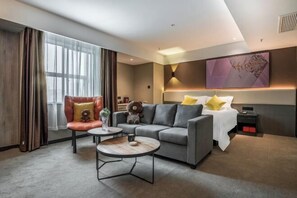 Room - IU Hotel (Chongqing Nanping Wanda Plaza Light Rail Station) (Chongqing)