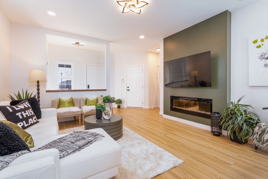 Brand New Home Near Winnipeg Minutes Away From Canada Life Center - Winnipeg