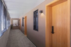 Interior - Iforest Hostel (The Bund, Dashijie Metro Station) (Shanghai)