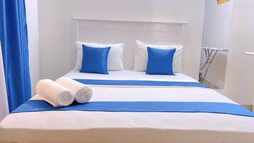 1 bedroom, iron/ironing board, WiFi, bed sheets