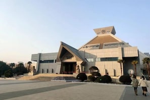 Point of interest - Zhengzhou Xinyang Lingrui Building Hotel (Provincial People's Hospital Metro Station) (Zhengzhou)
