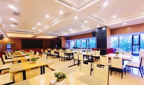 Dining - Zhengzhou Xinyang Lingrui Building Hotel (Provincial People's Hospital Metro Station) (Zhengzhou)