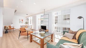 Appartement, 3 chambres | Coin séjour