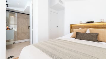 Apartamento, 3 habitaciones | 3 dormitorios, tabla de planchar con plancha, wifi gratis