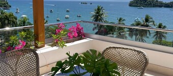 Cozy 1-bedroom condo in Samana w/ AC, WiFi, fitness room, pool and amazing view.