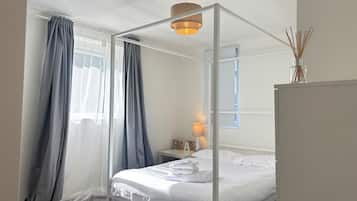 1 bedroom, iron/ironing board, free WiFi