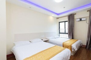 Room - Lakefront Hotel (Shanghai)