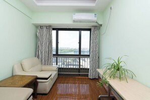 Room - Lakefront Hotel (Shanghai)