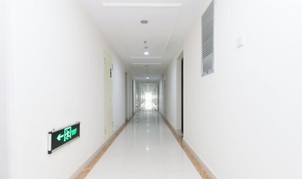Interior - Lakefront Hotel (Shanghai)