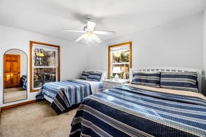 5 slaapkamers, een strijkplank/strijkijzer, gratis wifi, beddengoed