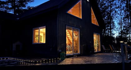 4-bedroom north woods, pet friendly cabin with WiFi, great room and fire place.