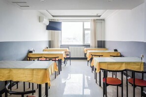 Restaurant - Shell Hotel (Chaoyang shoe city store, Chaoyang Street, Taiyuan) (Taiyuan)