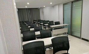 Meeting facility - Shell Hotel (Chaoyang shoe city store, Chaoyang Street, Taiyuan) (Taiyuan)