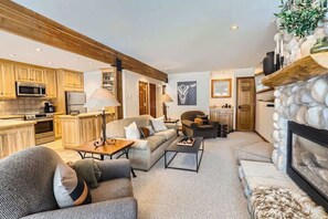 TV, fireplace