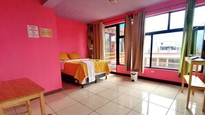 Comfort Single Room, Balcony, City View | Meja, ruang kerja komputer riba, Wi-fi percuma 