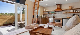 Secluded Luxury Couples cabin | Sauna & Pool