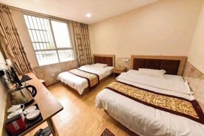 Jinzhai Shujie Hotel