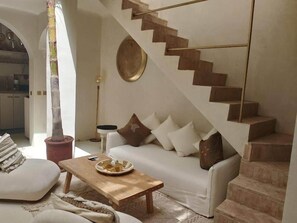 智能电视、立体声音响