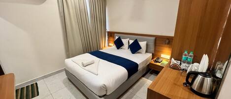 Deluxe Double Room, Patio, Garden View | Desk, free WiFi