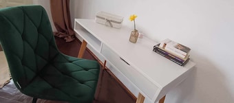 Charming 4-bedroom bed & breakfast in welcoming Tulcea with WiFi