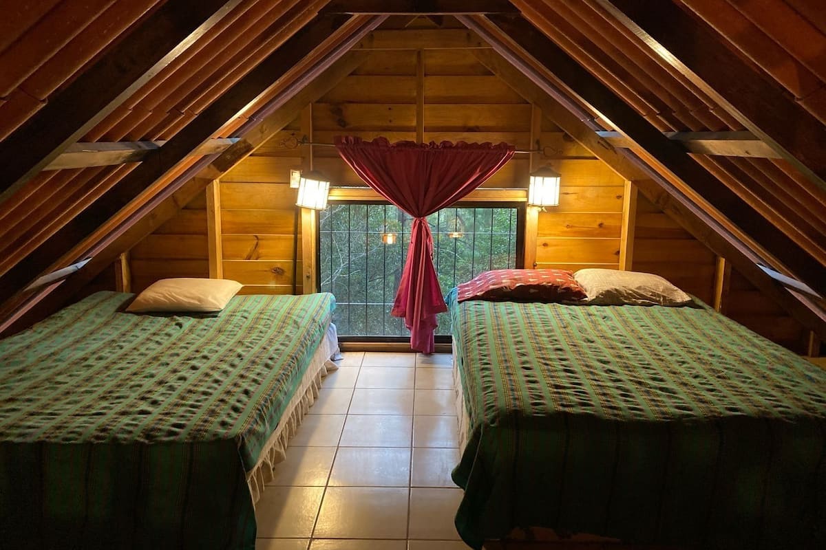 5 habitaciones y ropa de cama