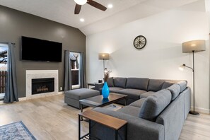 TV connectée, cheminée