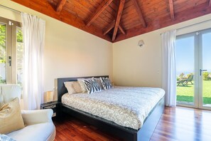 3 chambres, fer et planche à repasser, Wi-Fi, draps fournis