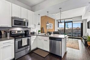 Fridge, microwave, oven, stovetop