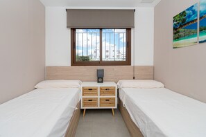 2 quartos, ferros/tábuas de passar roupa, Wi-Fi de cortesia