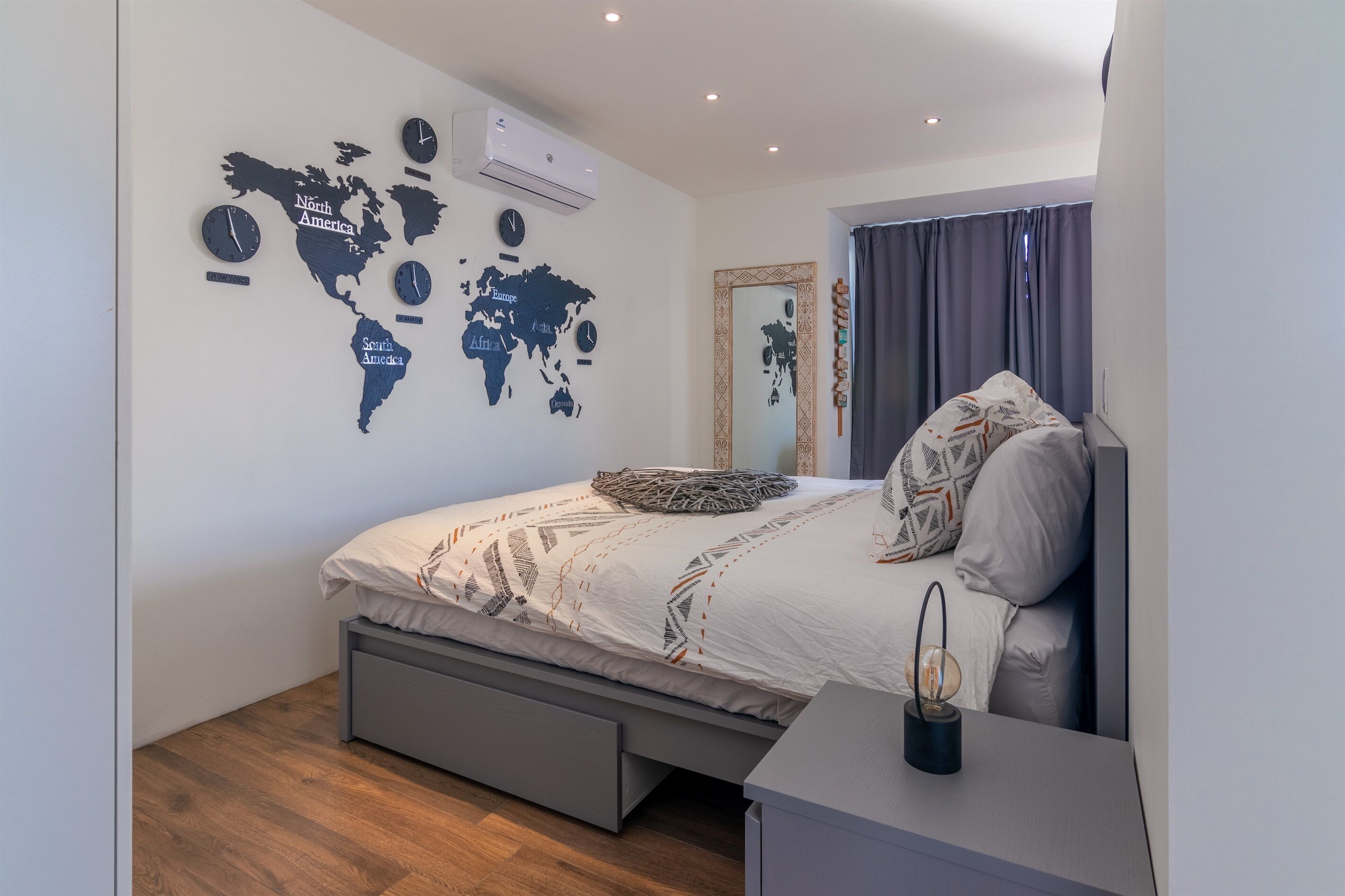 1 slaapkamer, een strijkplank/strijkijzer, gratis wifi, beddengoed