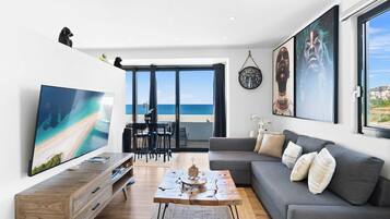 Smart TV, offices