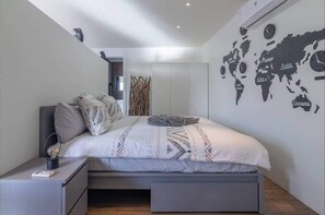 1 chambre, fer et planche à repasser, accès au Wi-Fi (inclus)