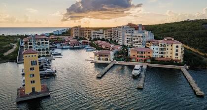 Luxury 3BR Penthouse W/ Huge Lagoon Pool