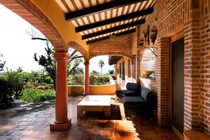 Comfort Apartment, 3 Bedrooms, Kitchen | Terrace/patio