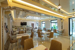 Dining - Volidam hotel (Samarkand)