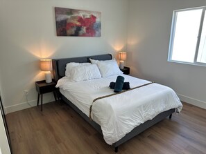 2 chambres, fer et planche à repasser, Wi-Fi, draps fournis