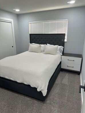 5 habitaciones, tabla de planchar con plancha y wifi gratis