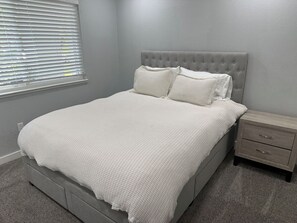 5 bedrooms, iron/ironing board, free WiFi, bed sheets