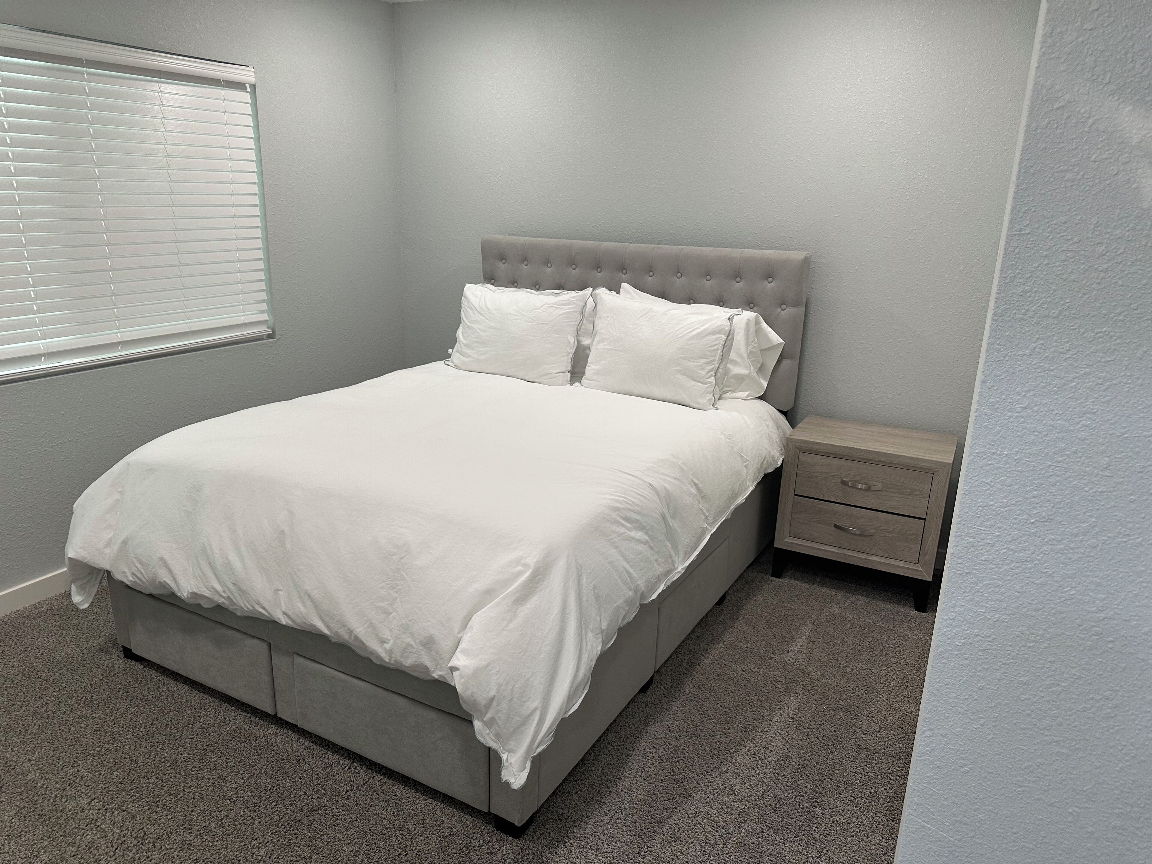 5 bedrooms, iron/ironing board, free WiFi, bed sheets